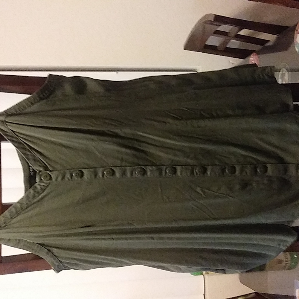 Torrid stretch button down cami - Picture 3 of 8